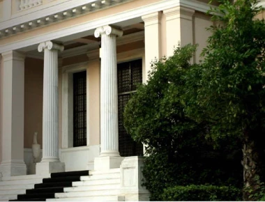 «Τρέχουν και δεν φτάνουν» στο Μαξίμου για την αμερικανική εμπλοκή στις απελάσεις των Ρώσων διπλωματών - Διαψεύδουν NYT